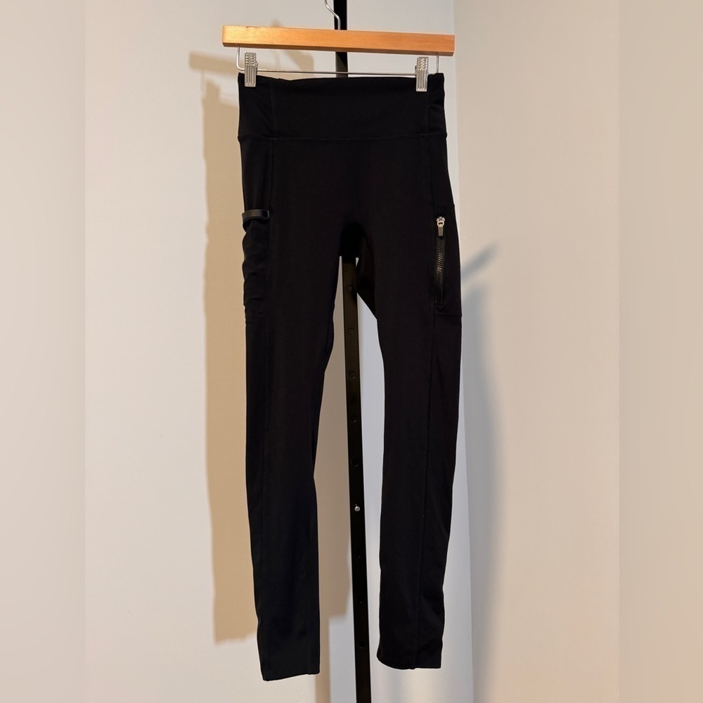 Fabletics Motion 365 Black Pocket Zipper Ankle Leggings - Size Small